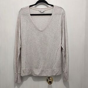 Athleta Sunrise V-neck Sweatshirt Size Medium Cream Lightweight‎ Loose Fit